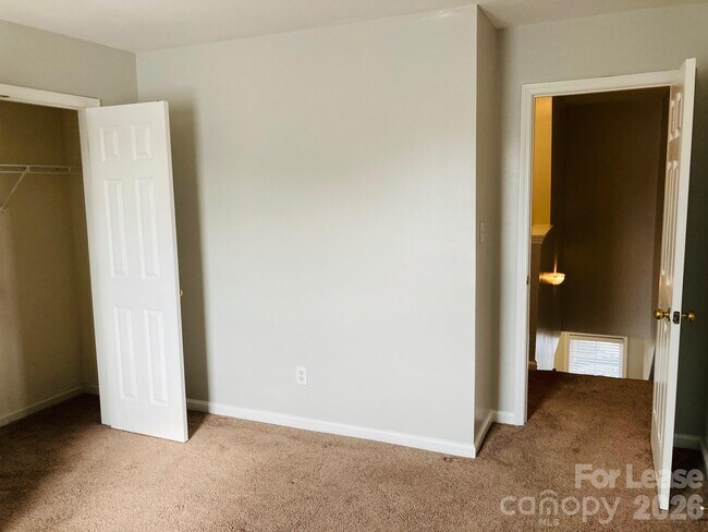 Building Photo - 8004 Strandhill Rd