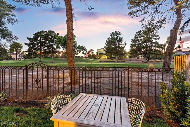 Building Photo - 3027 Bel Air Dr