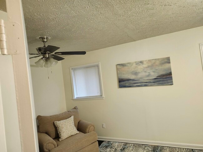 Building Photo - 469 Panola Rd