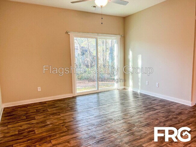 Building Photo - 1501 S Taylor St