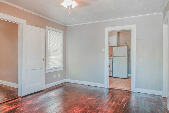 Building Photo - 2429 23rd St