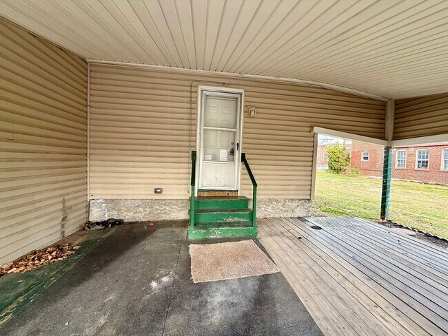 Building Photo - 154 E Main St