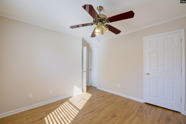 Building Photo - 200 Deer Hound Trail