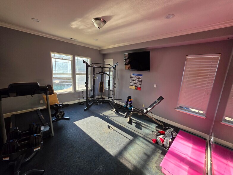 Building Photo - 1850 Ballybunion Dr