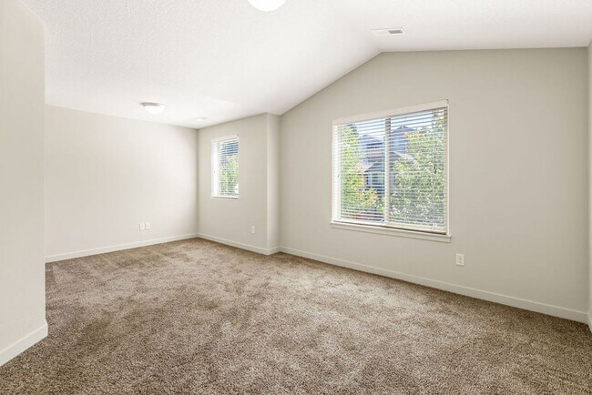 Building Photo - **AVAILABLE 18-May-2024** Woodridge Park C...
