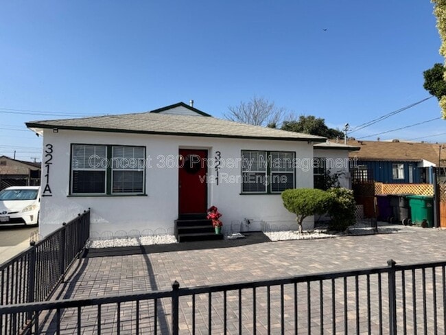 Building Photo - 3211 Park Ln