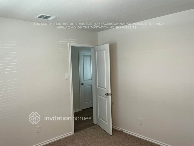 Building Photo - 3909 Amethyst Dr