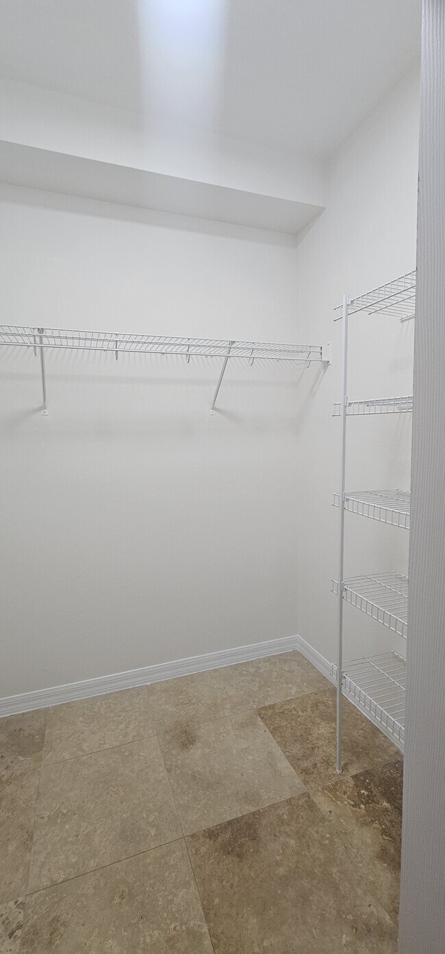 Building Photo - 13215 Villa Vista Dr