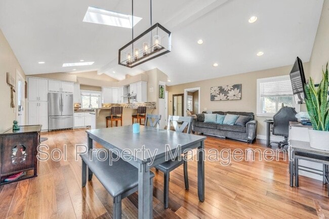 Building Photo - 20800 Locust Dr