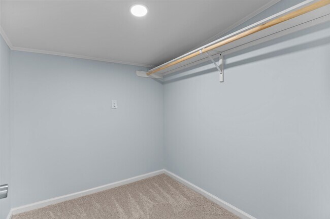 Building Photo - 2061 Center Ct SW