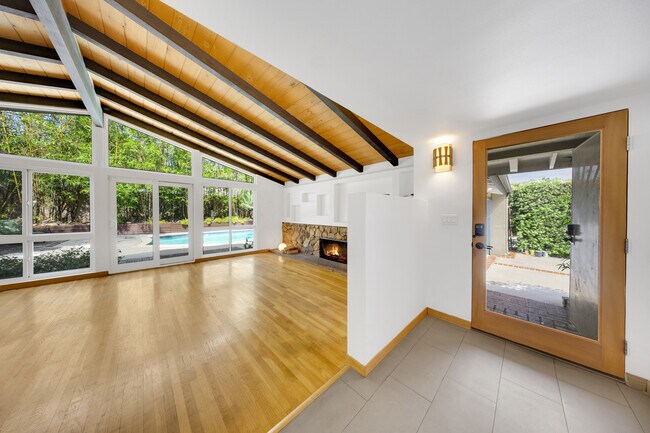 Building Photo - 16439 Kingsbury St