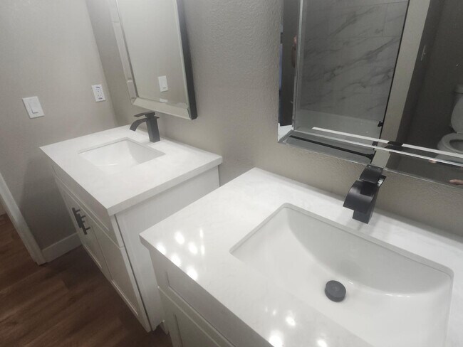 Building Photo - 2267 E Caballero Cir