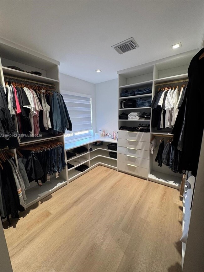 Building Photo - 3321 SW 51st St