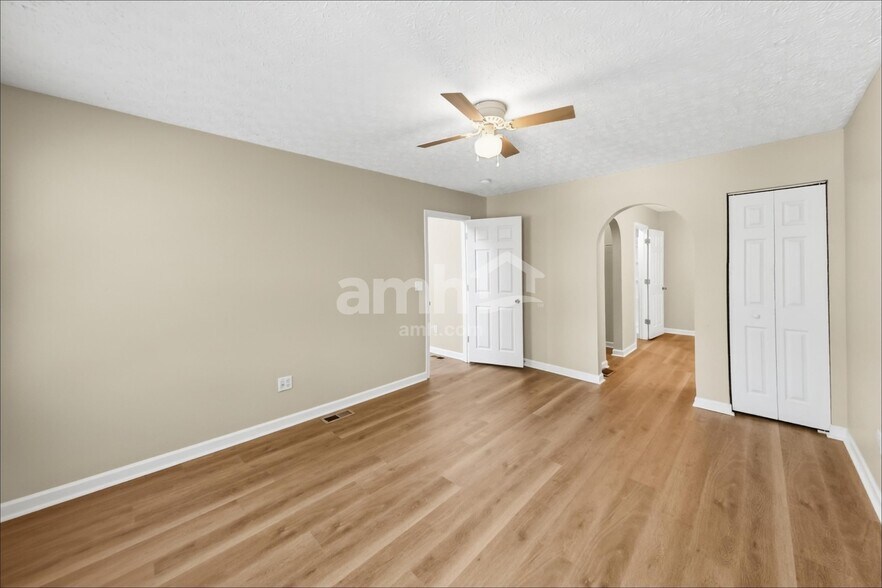 Building Photo - 368 Evergreen Cir