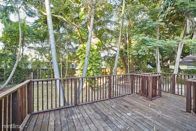 Building Photo - 2 br, 1 bath House - 571 NE 110th Ter