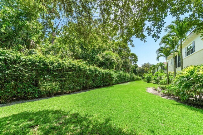 Building Photo - 307 Chambord Terrace