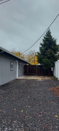 Building Photo - CP253