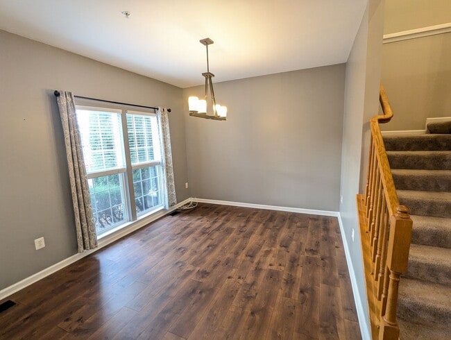 Building Photo - Beautifully maintained townhouse in Whittier Community available mid-May!