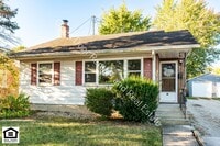 Building Photo - 3 bedroom home now available
