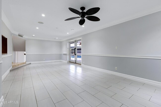 Building Photo - 1627 E Fremont Dr