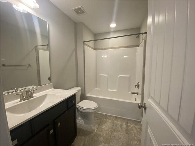 Building Photo - 3028 N Kilchattan Dr