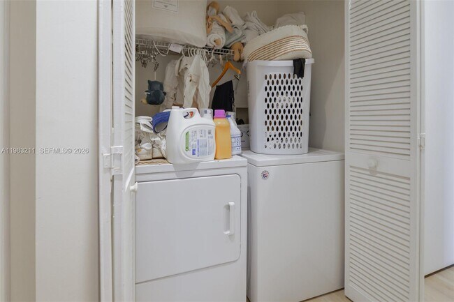 Building Photo - 19501 W Country Club Dr