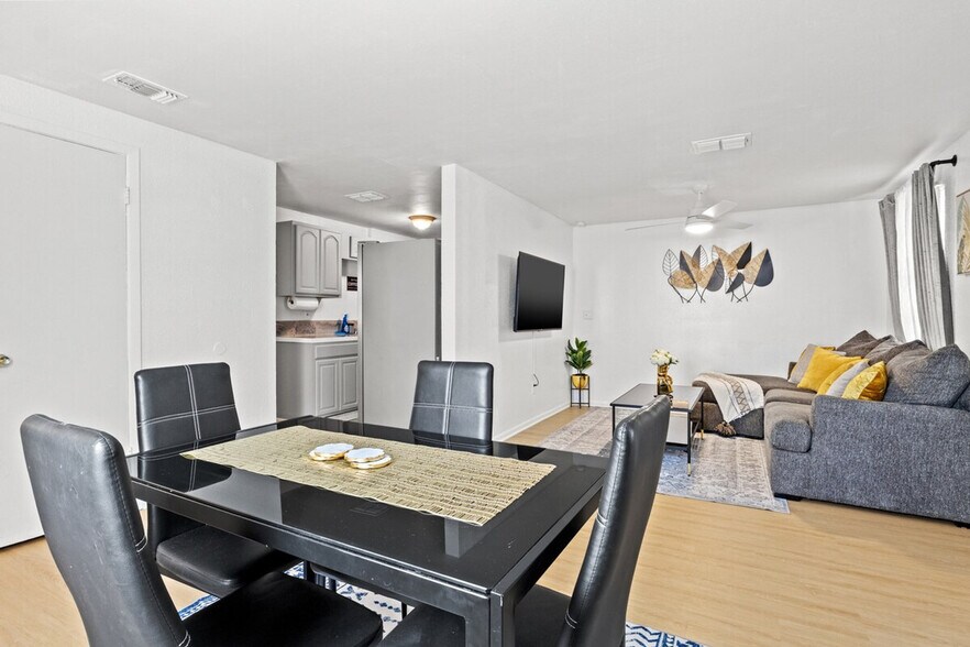 Building Photo - 3906 E Powhatan Ave