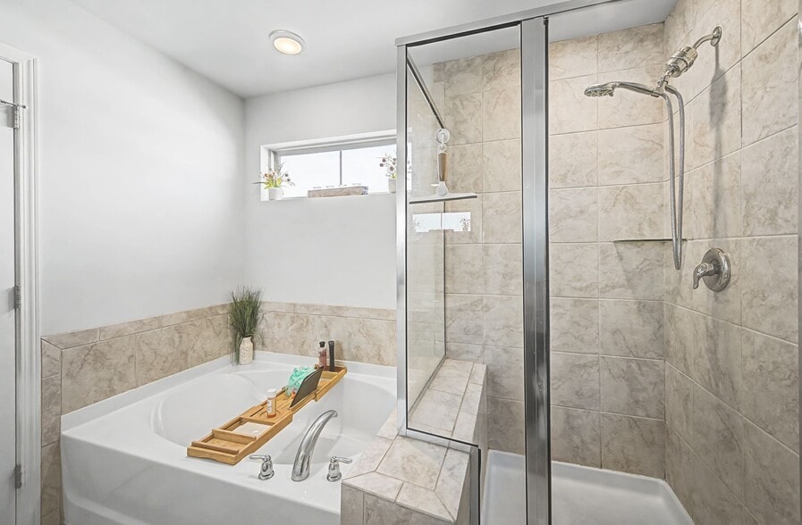 Building Photo - 2784 Nottingham Dr