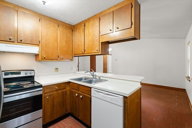 Building Photo - FAIRHOPE COMING SOON!