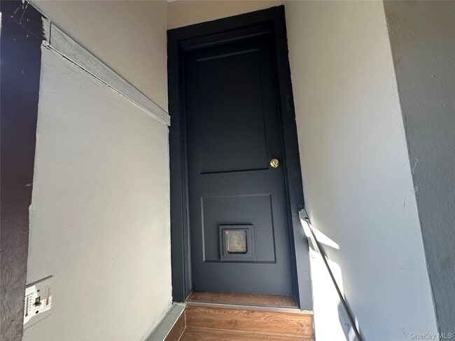 Building Photo - 496 Bloomingburg Rd