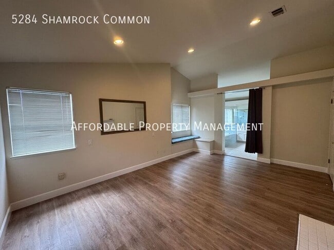 Building Photo - 5284 Shamrock Common