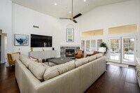 Building Photo - 9375 E Sutherland Way