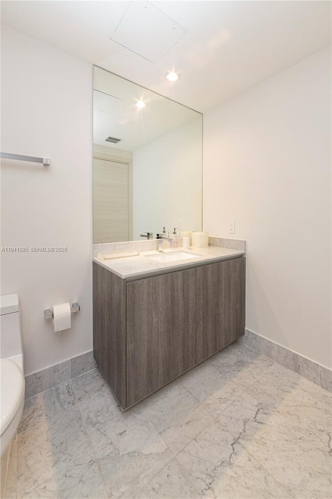 Building Photo - 801 S Miami Ave