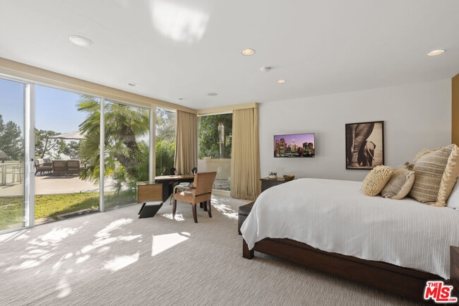 Building Photo - 510 Leslie Ln