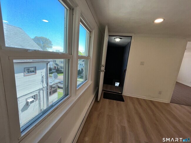 Building Photo - 89-91-91 Newbury St