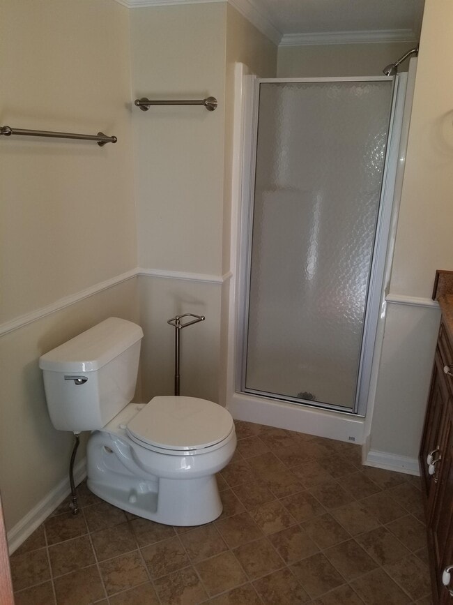 Building Photo - 1162 12 Oaks Cir