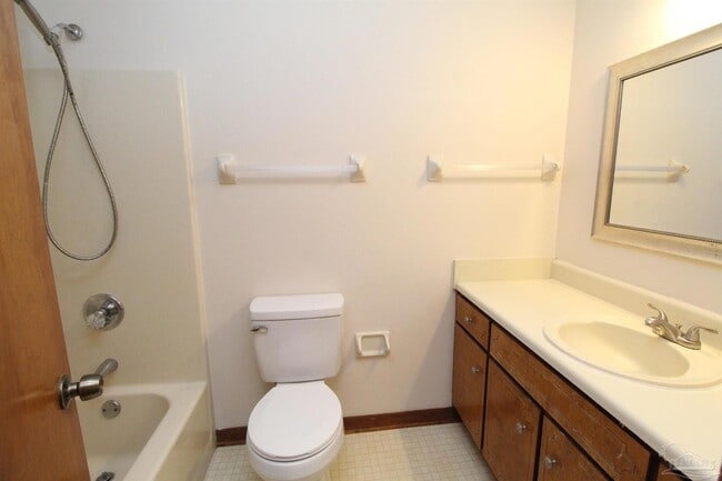 Building Photo - 5705 Bronco Pl