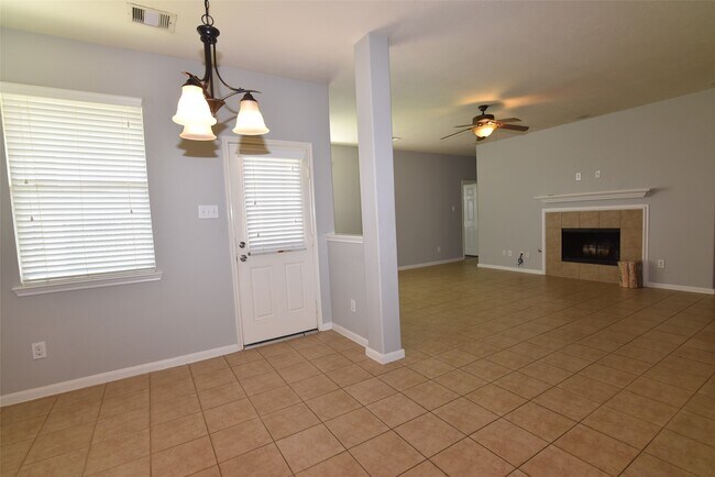 Building Photo - 7927 Cardinal Landing Ln