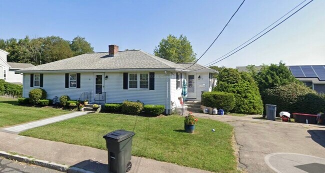 Building Photo - 7 Madden Ave
