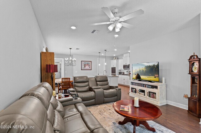 Building Photo - 431 Union Hill Dr