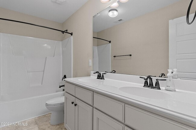 Building Photo - 204 Sandy Springs Rd