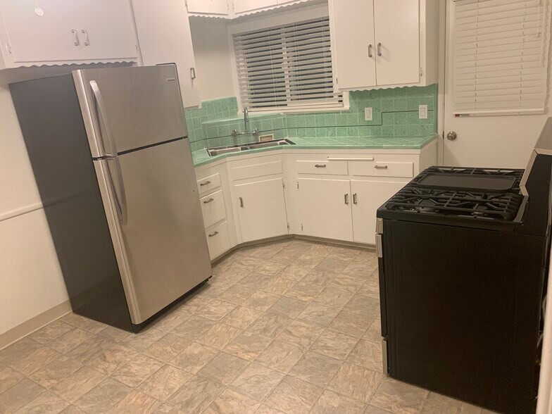 #2 kitchen - 4041 S Centinela Ave