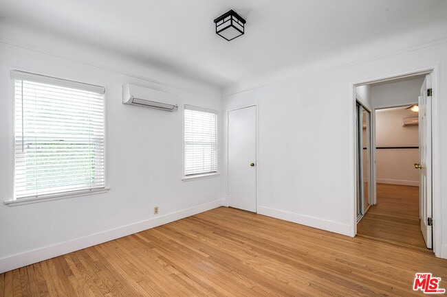 Building Photo - 4418 Brunswick Ave
