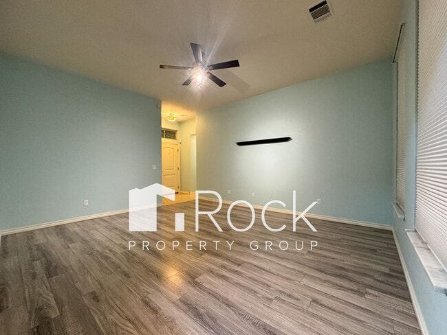 Building Photo - 3 Bedroom Home in North Norman with New Ca...