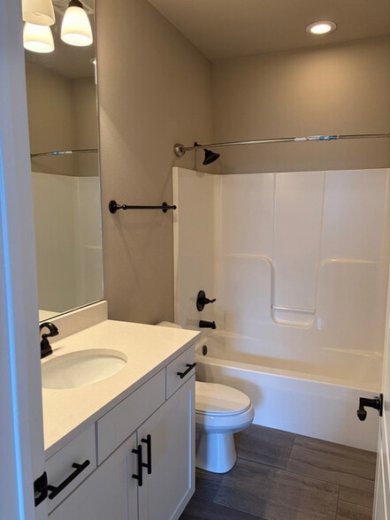 Building Photo - 2603 SW Hampton Ave