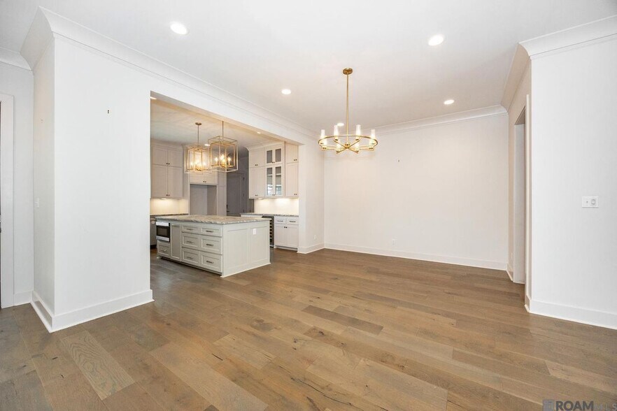 Building Photo - 8543 Landau Dr