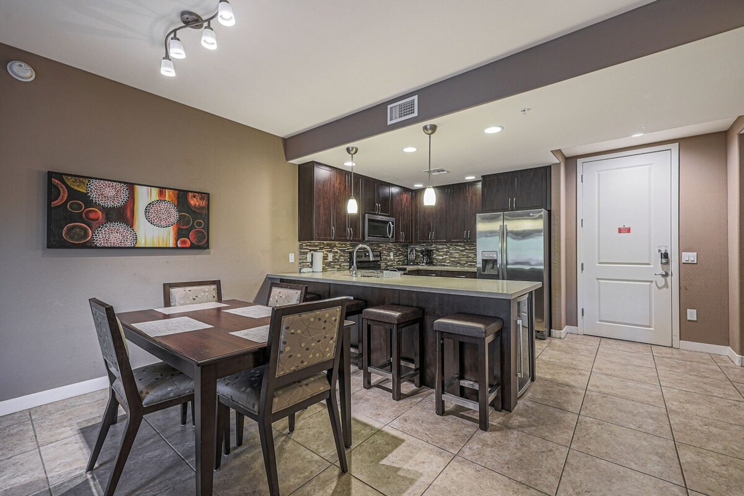 Building Photo - 5450 E Deer Valley Dr