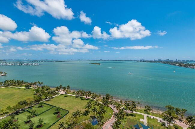 Building Photo - 488 NE 18th St