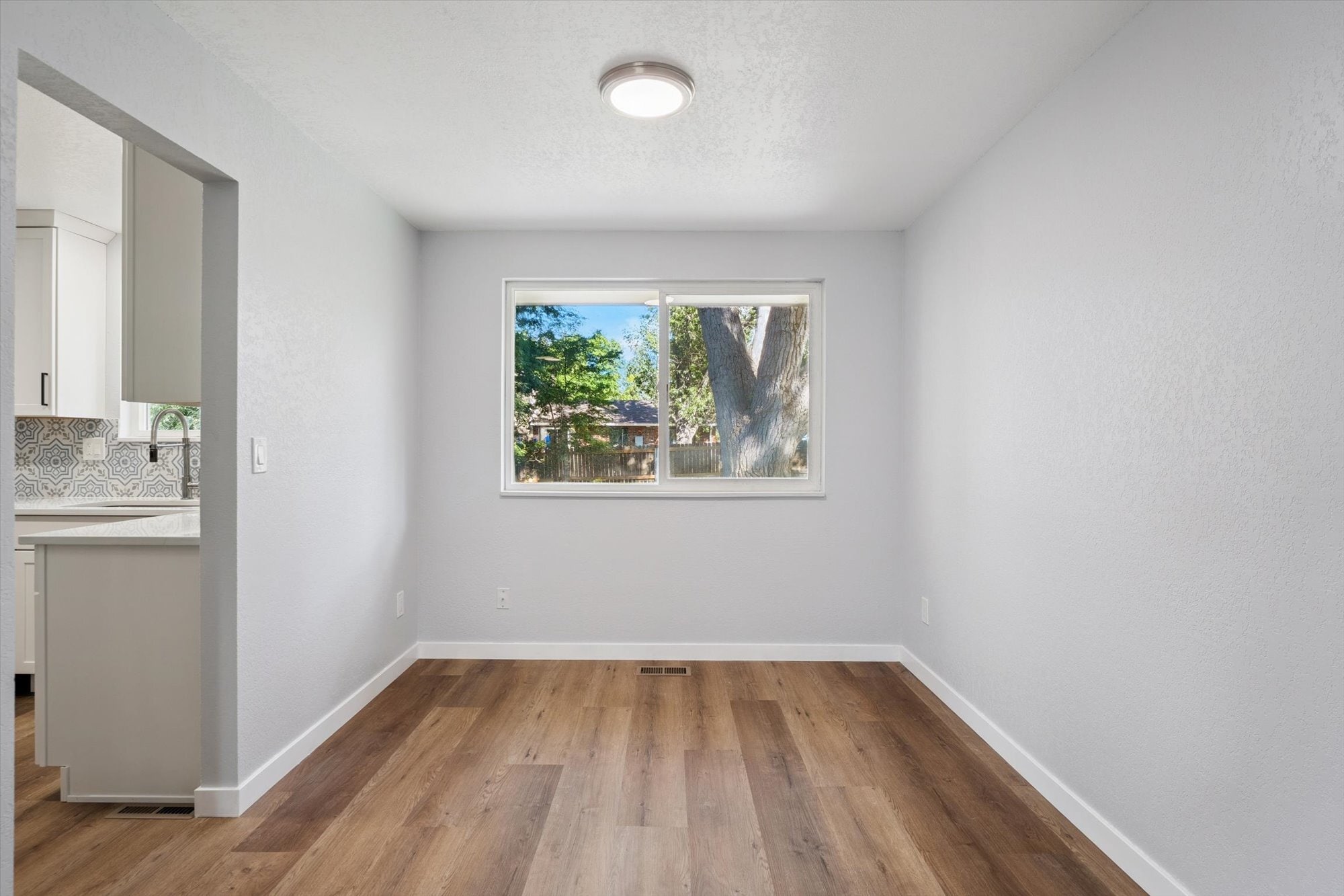 Building Photo - 7406 S Washington St