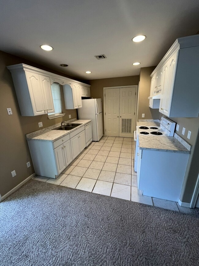 Building Photo - 4 N 3rd St